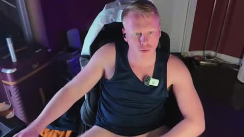 Snapshot of switchdean chatting on February 27, 5:51 am Switch online show from February 27, 5:51 am