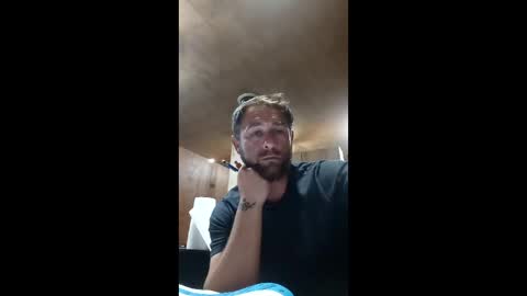 Snapshot of switchleg242 chatting on April 13, 5:35 am switchleg242 online show from April 13, 5:35 am