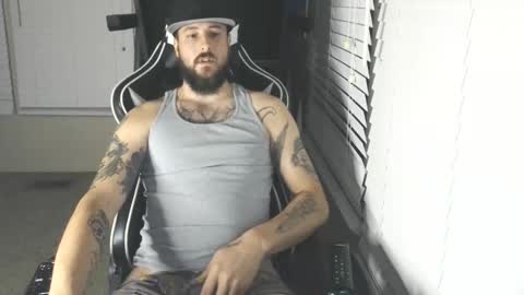 swoozy_ online show from November 8, 1:39 am