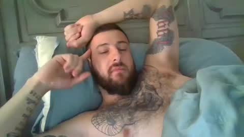 swoozy_ online show from November 28, 7:16 pm