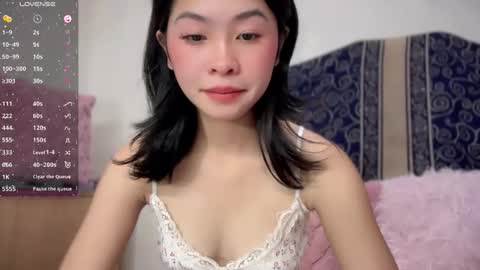 Holly online show from March 27, 2:06 am