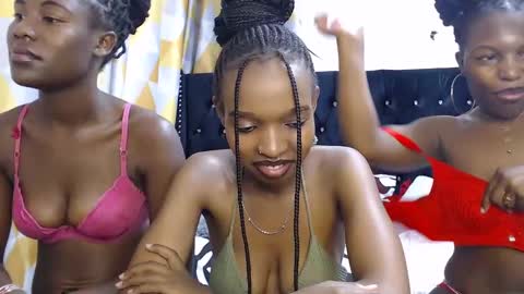 Camilla online show from February 25, 3:27 pm