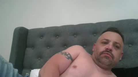 Snapshot of sxylegsturnmeon chatting on December 3, 3:03 am sxylegsturnmeon online show from December 3, 3:03 am