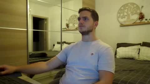 Snapshot of syl092 chatting on October 7, 5:21 pm syl092 online show from October 7, 5:21 pm