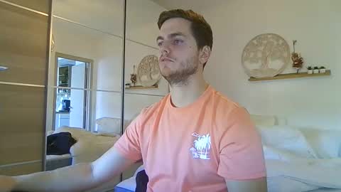 Snapshot of syl092 chatting on November 8, 10:37 am syl092 online show from November 8, 10:37 am