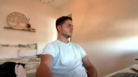 syl092 online show from March 5, 12:56 pm