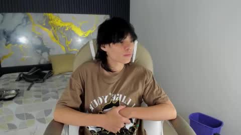 Snapshot of sylasfrost chatting on December 1, 8:03 pm sylasfrost online show from December 1, 8:03 pm