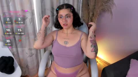    online show from May 22, 11:49 am