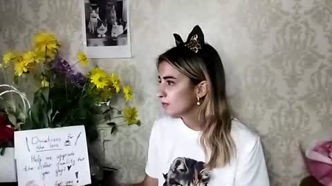Emily online show from July 28, 6:20 pm