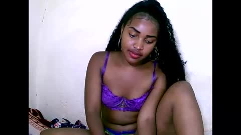 sylviasexy27 online show from January 1, 5:33 am