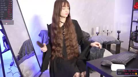 Snapshot of sylvie_fey chatting on March 1, 2:24 am Sylvie online show from March 1, 2:24 am