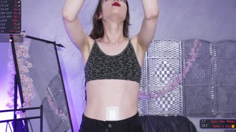 Snapshot of sylvie_fey chatting on April 5, 2:09 am Sylvie online show from April 5, 2:09 am