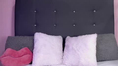 Snapshot of symphonny1 chatting on February 3, 3:17 pm symphonny online show from February 3, 3:17 pm