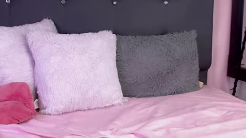 Snapshot of symphonny1 chatting on February 7, 4:14 pm symphonny online show from February 7, 4:14 pm