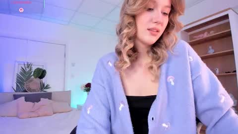 Ellie online show from October 30, 8:16 am