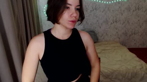 Snapshot of syrendixon chatting on October 27, 9:02 am SyrenDixon online show from October 27, 9:02 am