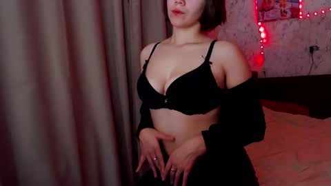 Snapshot of syrendixon chatting on November 11, 5:24 pm SyrenDixon online show from November 11, 5:24 pm