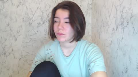 Snapshot of syrendixon chatting on December 15, 3:22 am SyrenDixon online show from December 15, 3:22 am