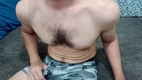 t0ny_cawk online show from December 18, 9:04 am