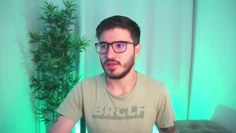 t0ny_wylie online show from November 5, 9:31 am