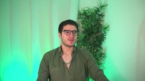 Snapshot of t0ny_wylie chatting on March 8, 1:26 pm t0ny_wylie online show from March 8, 1:26 pm
