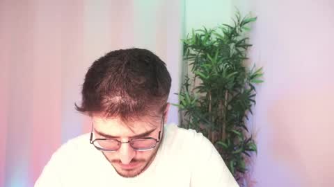 Snapshot of t0ny_wylie chatting on May 5, 4:04 pm t0ny_wylie online show from May 5, 4:04 pm