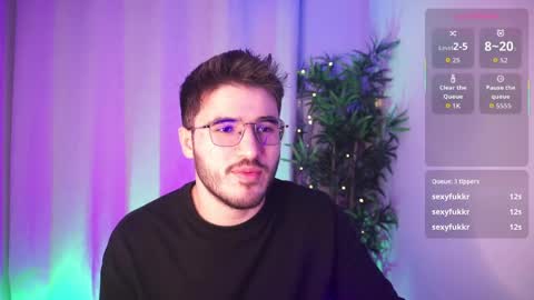 Snapshot of t0ny_wylie chatting on May 9, 2:17 am t0ny_wylie online show from May 9, 2:17 am