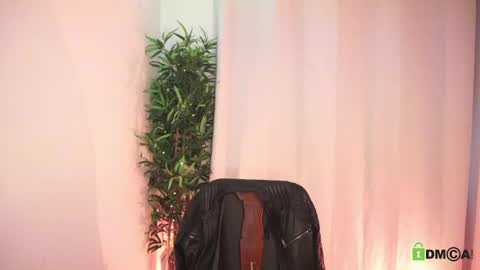 t0ny_wylie online show from July 27, 11:39 am
