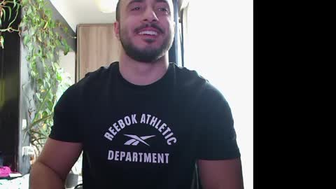 Snapshot of t_huracane chatting on December 2, 9:02 am Huracane online show from December 2, 9:02 am