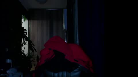 Snapshot of t_huracane chatting on December 3, 5:01 pm Huracane online show from December 3, 5:01 pm