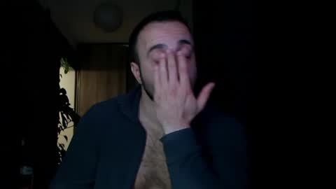 Snapshot of t_huracane chatting on December 9, 6:14 pm Huracane online show from December 9, 6:14 pm