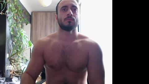 Snapshot of t_huracane chatting on December 12, 8:14 am Huracane online show from December 12, 8:14 am