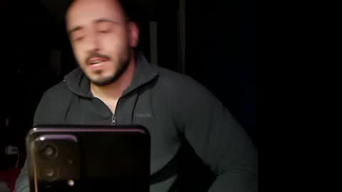 Snapshot of t_huracane chatting on January 11, 4:46 pm Huracane online show from January 11, 4:46 pm