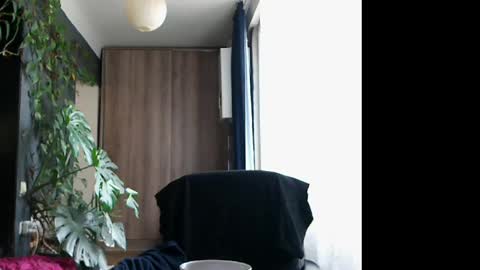 Snapshot of t_huracane chatting on January 15, 8:09 am Huracane online show from January 15, 8:09 am