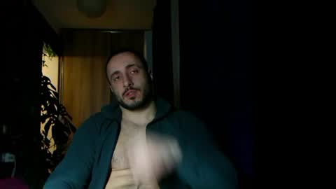 Snapshot of t_huracane chatting on March 4, 5:13 pm Huracane online show from March 4, 5:13 pm