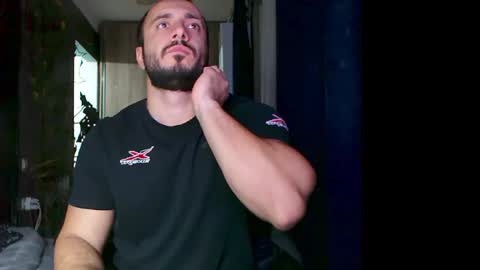 Snapshot of t_huracane chatting on December 2, 6:36 pm Huracane online show from December 2, 6:36 pm