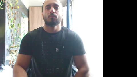 Snapshot of t_huracane chatting on December 4, 9:29 am Huracane online show from December 4, 9:29 am