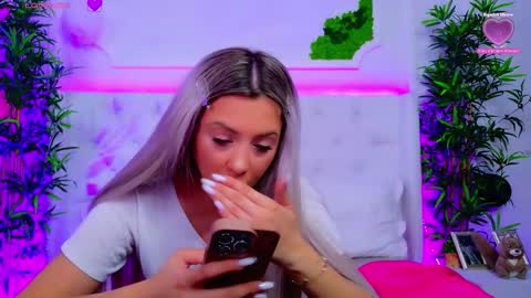 Arianna online show from October 16, 12:28 pm