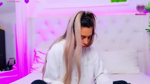 Arianna online show from February 24, 1:31 pm