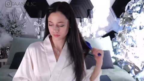 TAANNI online show from January 24, 8:44 am
