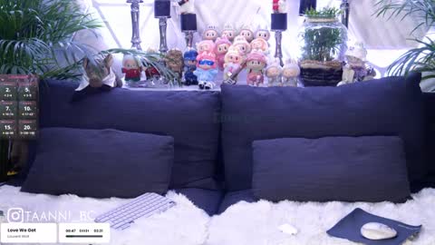 Snapshot of taanni_bc chatting on October 7, 6:16 pm TAANNI online show from October 7, 6:16 pm