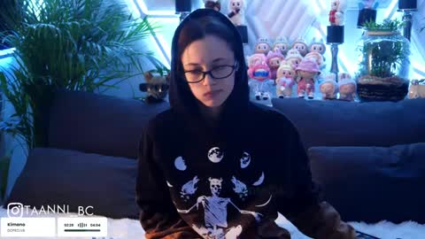 Snapshot of taanni_bc chatting on October 17, 10:18 am TAANNI online show from October 17, 10:18 am