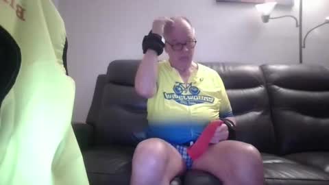 tacrunner66_ online show from February 13, 2:57 pm