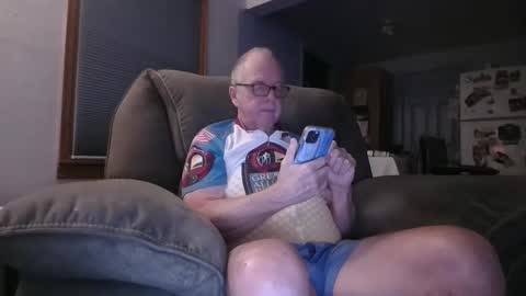 tacrunner66_ online show from February 15, 2:36 pm