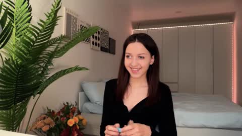 Snapshot of tadammary chatting on September 12, 9:31 am Mary online show from September 12, 9:31 am
