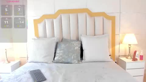 Snapshot of tahliamoreau chatting on December 14, 4:18 am Tahlia Moreau online show from December 14, 4:18 am