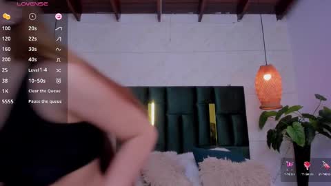 Snapshot of taissa_ chatting on March 5, 8:42 pm Taissa online show from March 5, 8:42 pm