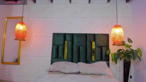 Snapshot of taissa_ chatting on September 13, 8:30 pm Taissa online show from September 13, 8:30 pm