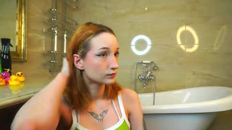 im Lally online show from January 18, 4:27 am