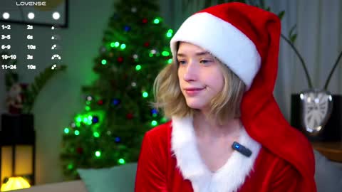 Mia online show from December 20, 6:08 am